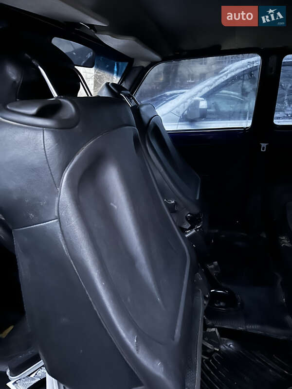 Позашляховик / Кросовер ВАЗ / Lada 21213 Niva 2002 в Києві