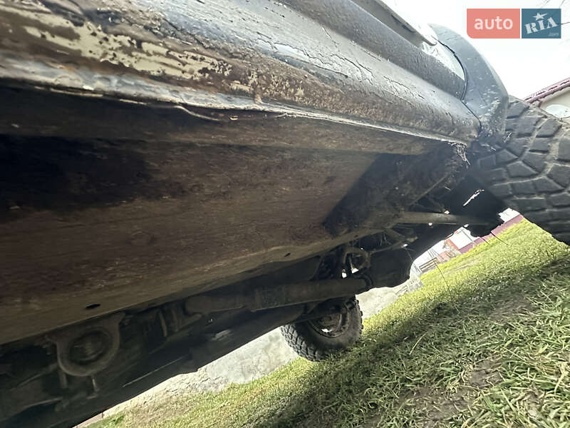 Позашляховик / Кросовер ВАЗ / Lada 21213 Niva 1999 в Золочеві