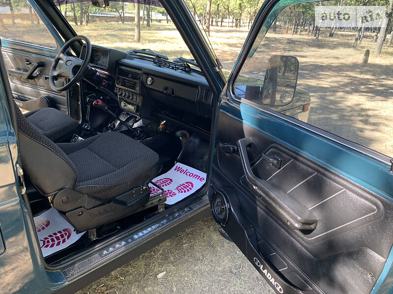 Позашляховик / Кросовер ВАЗ / Lada 21214 / 4x4 2005 в Миколаєві