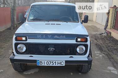 Позашляховик / Кросовер ВАЗ / Lada 21214 / 4x4 2009 в Хмельницькому