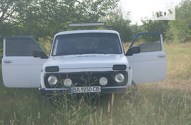 Позашляховик / Кросовер ВАЗ / Lada 21214 / 4x4 2012 в Кривому Розі