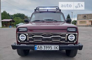 Позашляховик / Кросовер ВАЗ / Lada 21214 / 4x4 2013 в Жмеринці