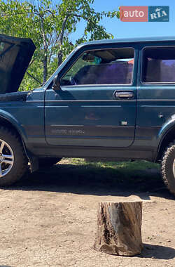 Хэтчбек ВАЗ 21214 / 4x4 2005 в 