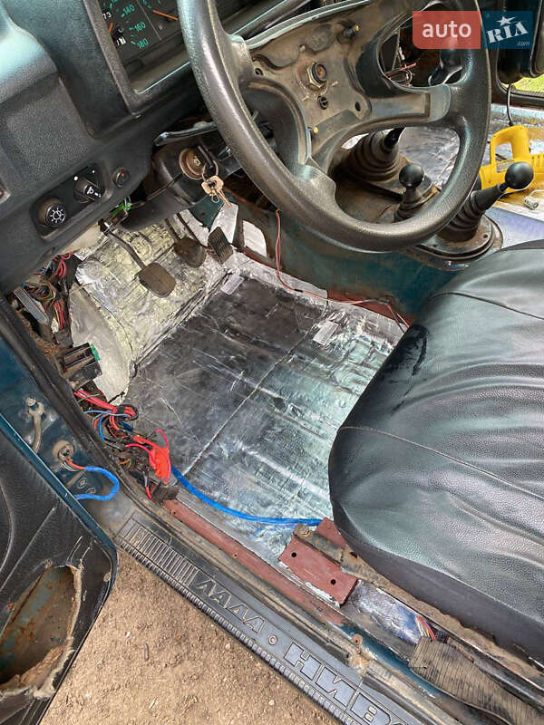 Хэтчбек ВАЗ / Lada 21214 / 4x4 2005 в Беляевке
