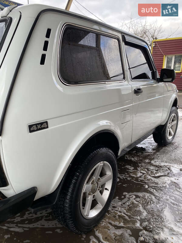 Внедорожник / Кроссовер ВАЗ / Lada 21214 / 4x4 2005 в Краснограде