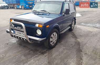 Внедорожник / Кроссовер ВАЗ / Lada 21214 / 4x4 2009 в Шишаки