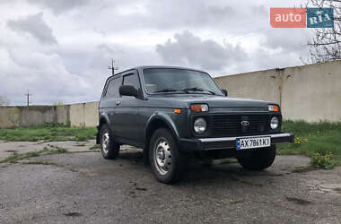 Внедорожник / Кроссовер ВАЗ / Lada 21214 / 4x4 2010 в Первомайске