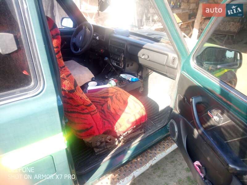 Внедорожник / Кроссовер ВАЗ / Lada 21214 / 4x4 1996 в Сарнах