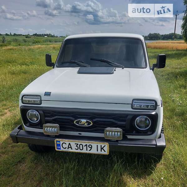 Внедорожник / Кроссовер ВАЗ / Lada 21214 / 4x4 1996 в Черкассах