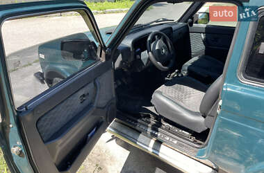 Внедорожник / Кроссовер ВАЗ / Lada 21214 / 4x4 2010 в Змиеве