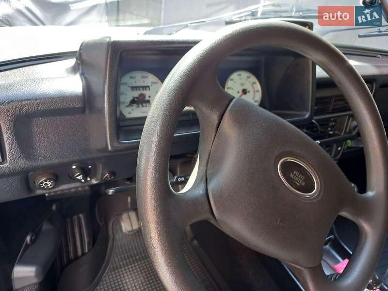 Позашляховик / Кросовер ВАЗ / Lada 21214 / 4x4 2007 в Рівному