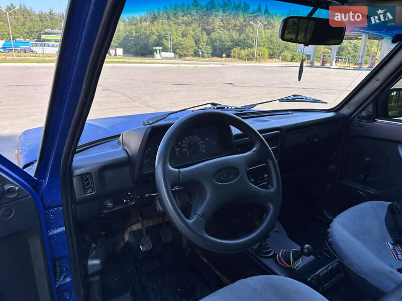 Внедорожник / Кроссовер ВАЗ / Lada 21214 / 4x4 2011 в Харькове