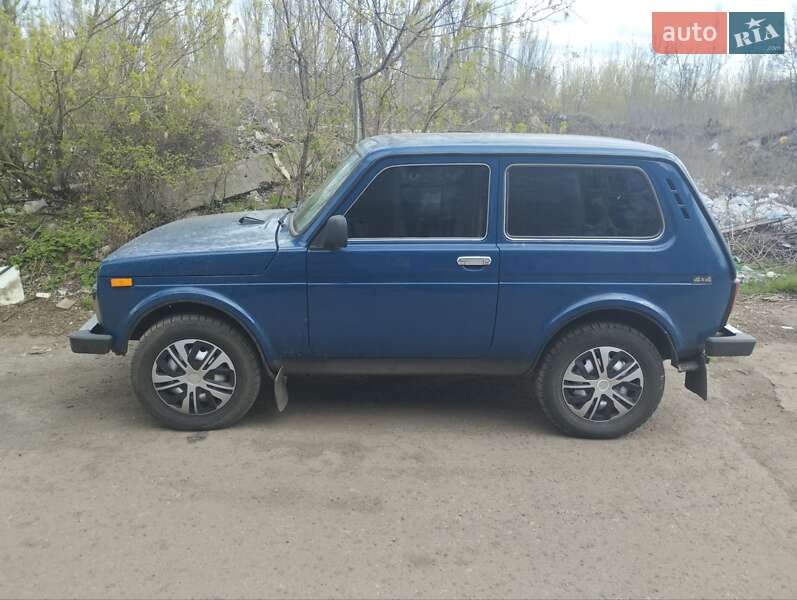 Внедорожник / Кроссовер ВАЗ 21214 / 4x4 2011 в 
