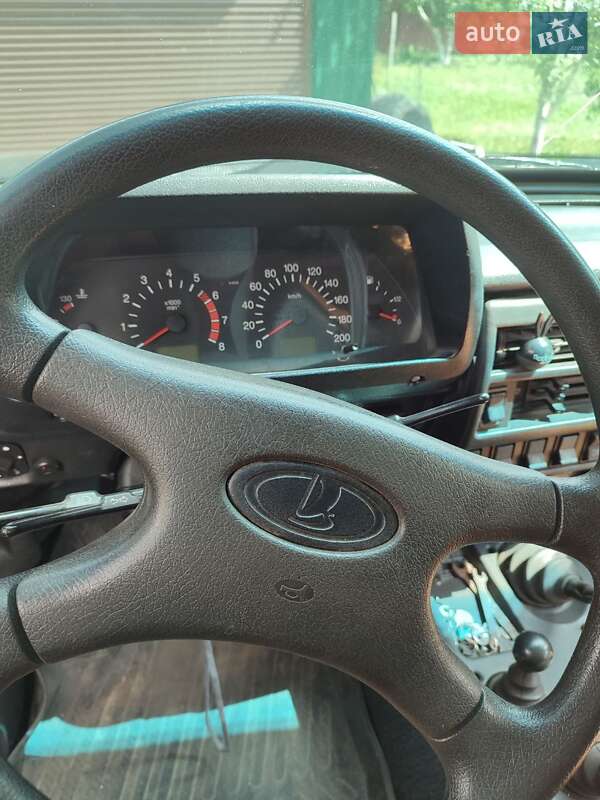 Позашляховик / Кросовер ВАЗ / Lada 21214 / 4x4 2014 в Харкові