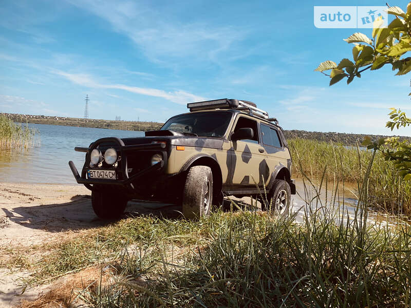 Позашляховик / Кросовер ВАЗ / Lada 21214 / 4x4 2011 в Миколаєві