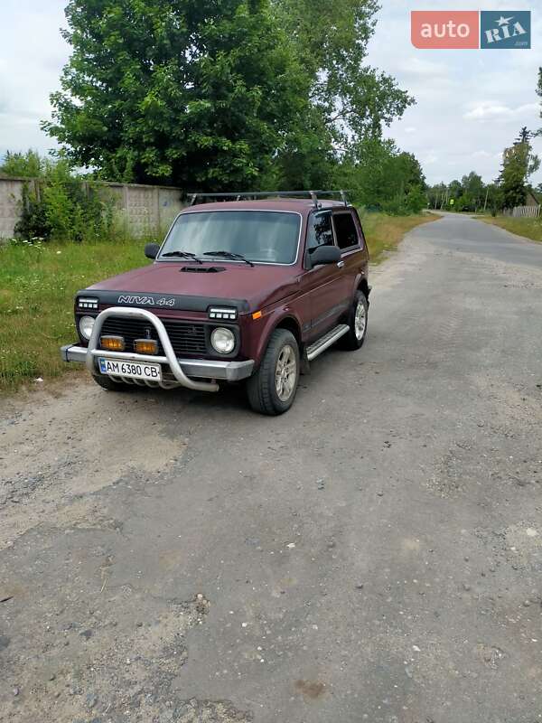 Внедорожник / Кроссовер ВАЗ 21214 / 4x4 2005 в 