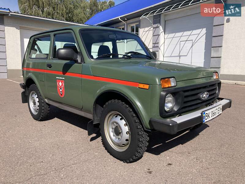 Внедорожник / Кроссовер ВАЗ 21214 / 4x4 2016 в 