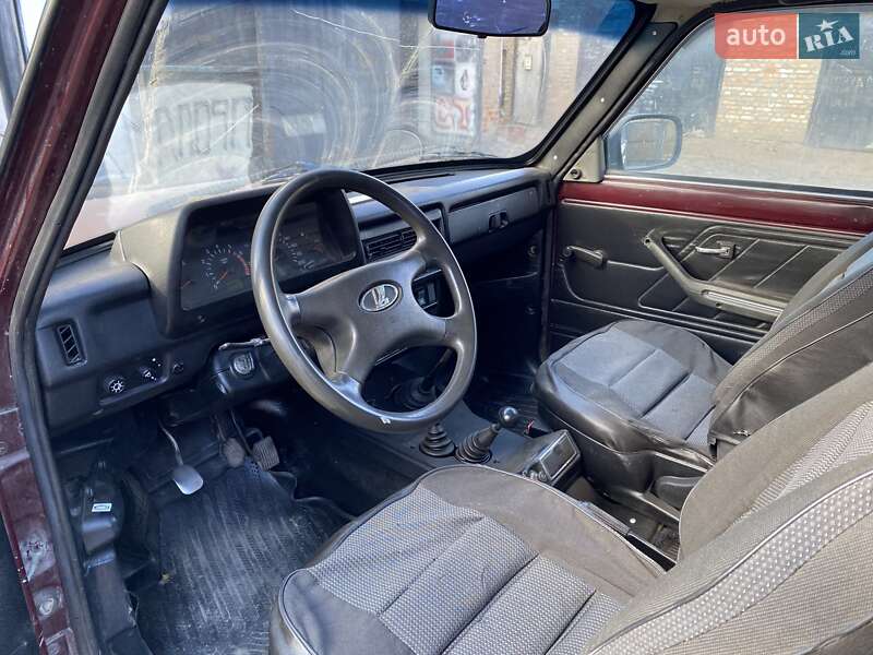 Позашляховик / Кросовер ВАЗ / Lada 21214 / 4x4 2010 в Новомиргороді