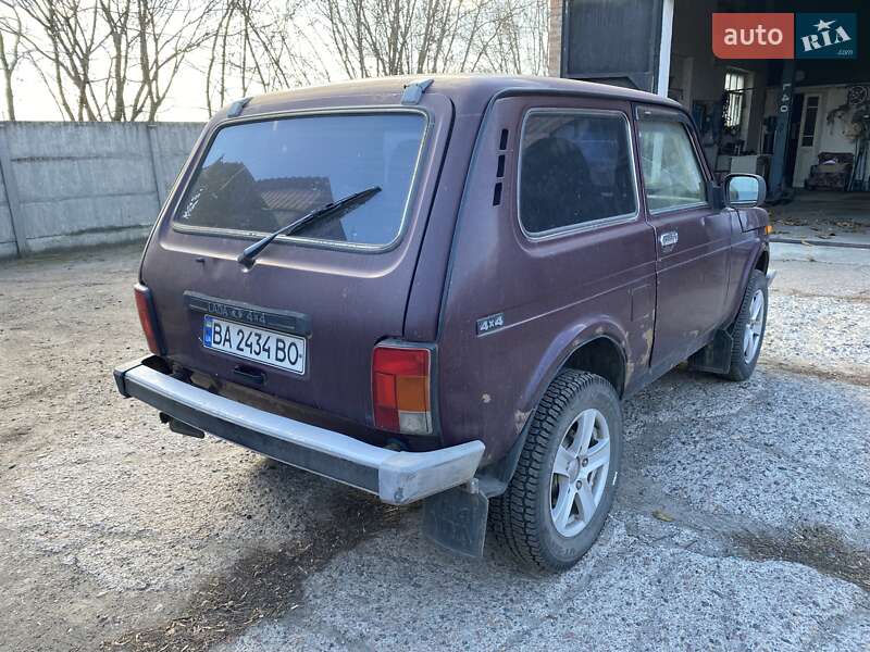 Позашляховик / Кросовер ВАЗ / Lada 21214 / 4x4 2010 в Новомиргороді