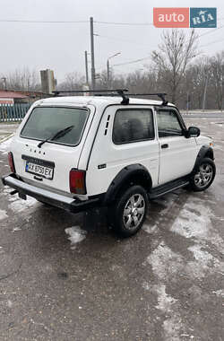 Внедорожник / Кроссовер ВАЗ / Lada 21214 / 4x4 2010 в Харькове