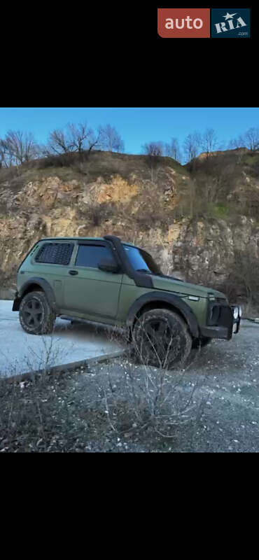 Позашляховик / Кросовер ВАЗ / Lada 21214 / 4x4 2010 в Дніпрі