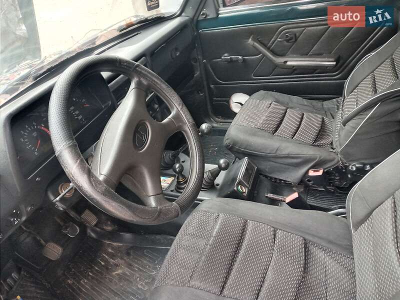 Внедорожник / Кроссовер ВАЗ / Lada 21214 / 4x4 2010 в Борисполе