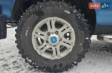Внедорожник / Кроссовер ВАЗ 21214 / 4x4 2011 в 