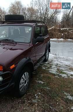 Внедорожник / Кроссовер ВАЗ / Lada 21214 / 4x4 2013 в Шостке