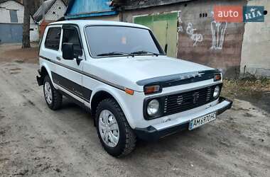 Внедорожник / Кроссовер ВАЗ / Lada 21214 / 4x4 2008 в Житомире