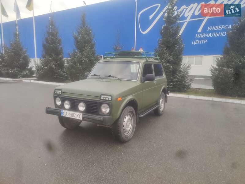 Позашляховик / Кросовер ВАЗ / Lada 21214 / 4x4 2011 в Богуславі