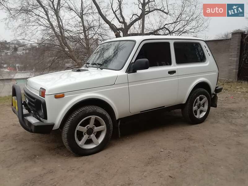 Позашляховик / Кросовер ВАЗ 21214 / 4x4 2017 в 