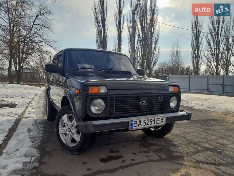 Позашляховик / Кросовер ВАЗ / Lada 21214 / 4x4 2012 в Побужському