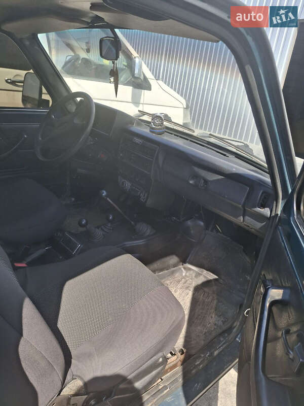 Внедорожник / Кроссовер ВАЗ / Lada 21214 / 4x4 2003 в Городке фото 6 Внедорожник / Кроссовер ВАЗ / Lada 21214 / 4x4 2003 в Городке