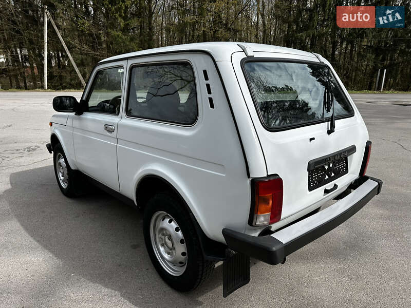 Внедорожник / Кроссовер ВАЗ / Lada 21214 / 4x4 2014 в Хмельнике