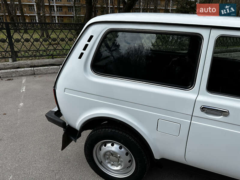 Внедорожник / Кроссовер ВАЗ / Lada 21214 / 4x4 2014 в Хмельнике