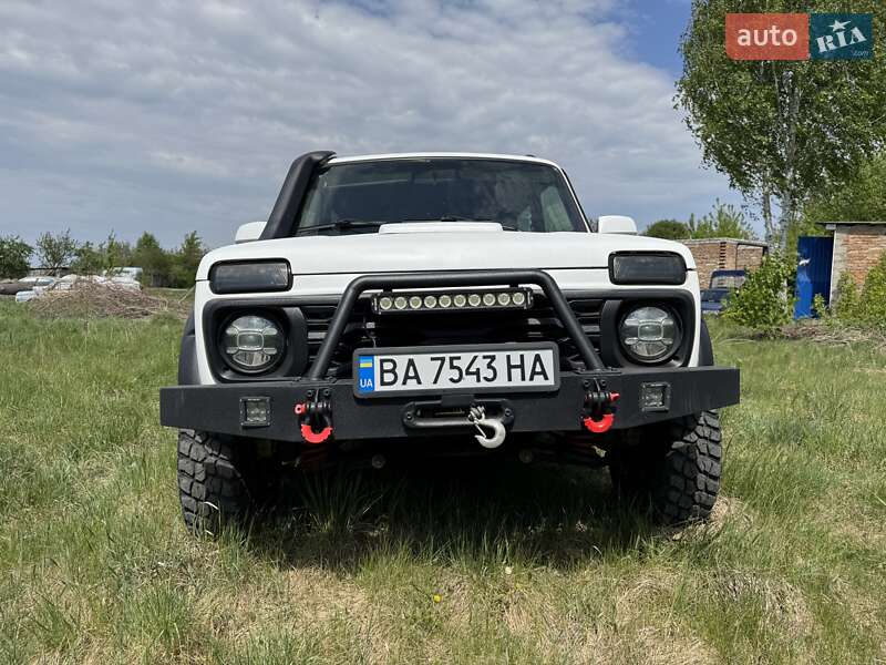 Позашляховик / Кросовер ВАЗ / Lada 21214 / 4x4 2008 в Умані