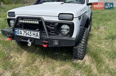 Позашляховик / Кросовер ВАЗ 21214 / 4x4 2008 в 