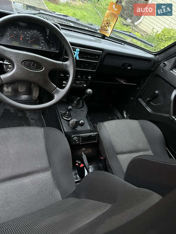 Внедорожник / Кроссовер ВАЗ / Lada 21214 / 4x4 2012 в Золочеве