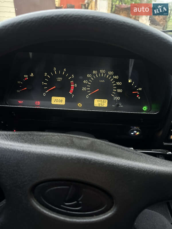 Внедорожник / Кроссовер ВАЗ / Lada 21214 / 4x4 2012 в Золочеве