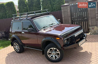 Внедорожник / Кроссовер ВАЗ 21214 / 4x4 2011 в Умани