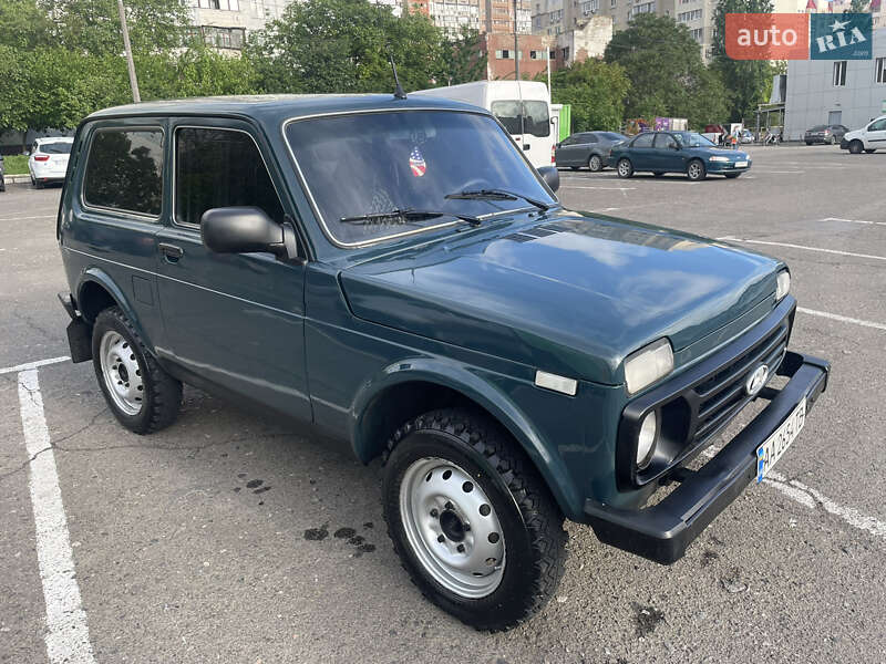 Внедорожник / Кроссовер ВАЗ 21214 / 4x4 2016 в 