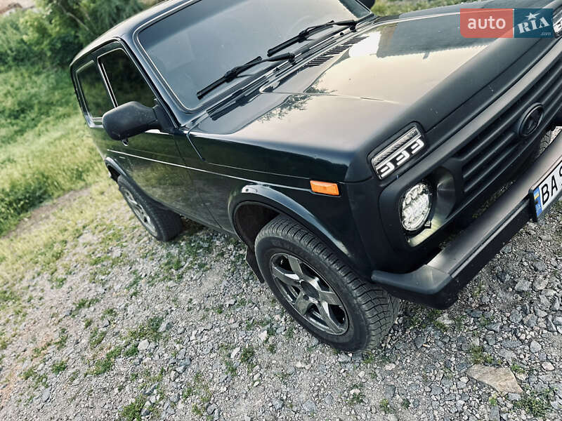 Внедорожник / Кроссовер ВАЗ / Lada 21214 / 4x4 2016 в Кропивницком