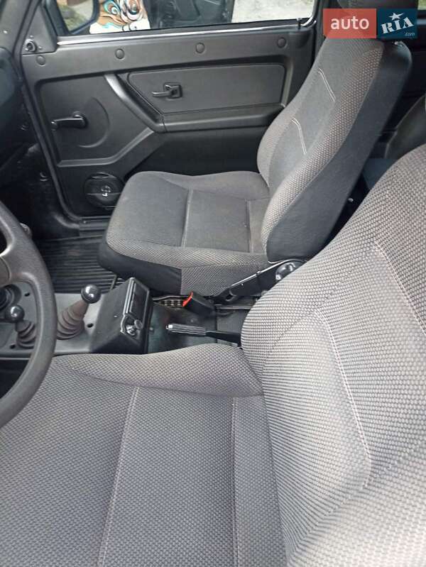 Внедорожник / Кроссовер ВАЗ / Lada 21214 / 4x4 2012 в Лебедине