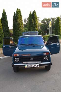 Позашляховик / Кросовер ВАЗ 21214 / 4x4 2011 в Тростянці