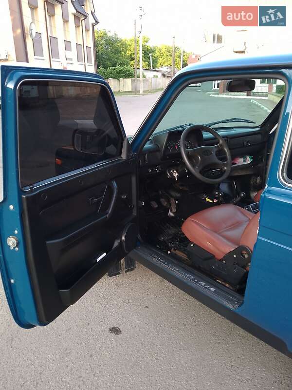 Внедорожник / Кроссовер ВАЗ / Lada 21214 / 4x4 2011 в Тростянце
