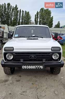 Позашляховик / Кросовер ВАЗ 21214 / 4x4 2007 в Броварах