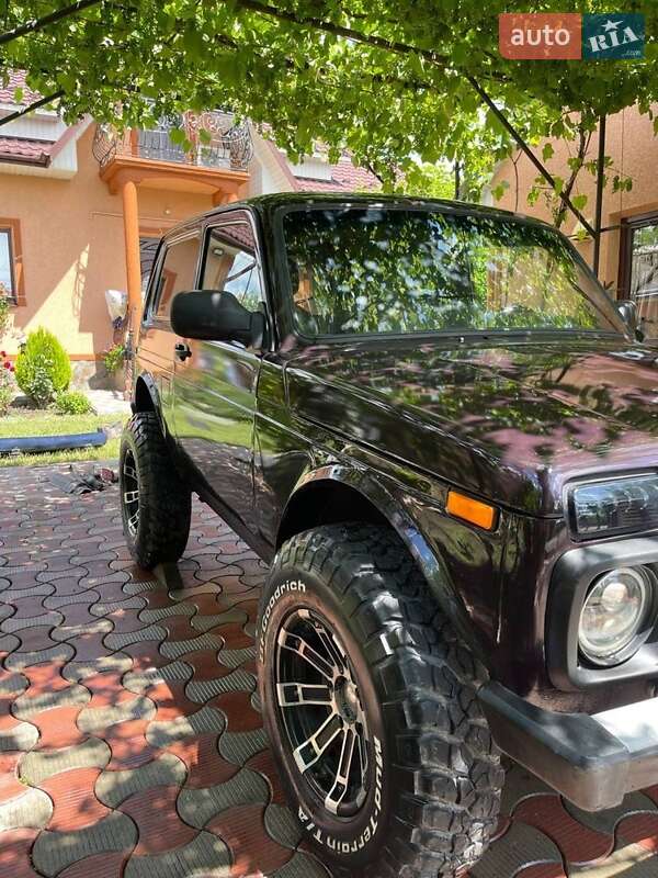 Позашляховик / Кросовер ВАЗ / Lada 21214 / 4x4 2005 в Чернівцях