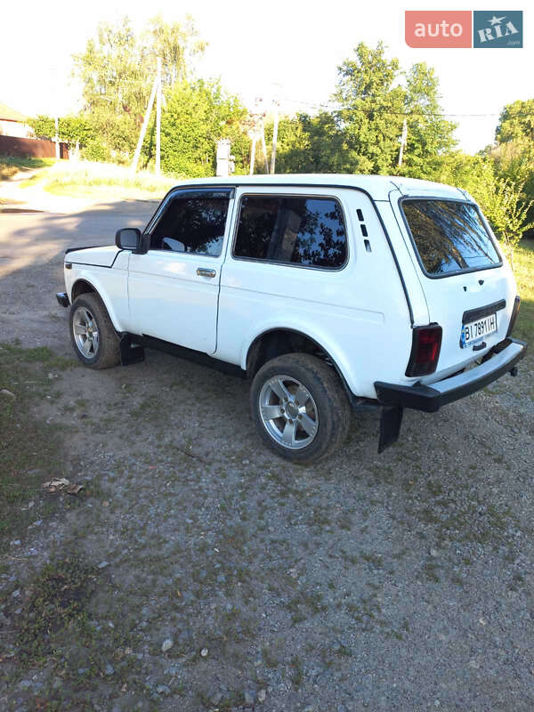 Позашляховик / Кросовер ВАЗ / Lada 21214 / 4x4 2013 в Харкові