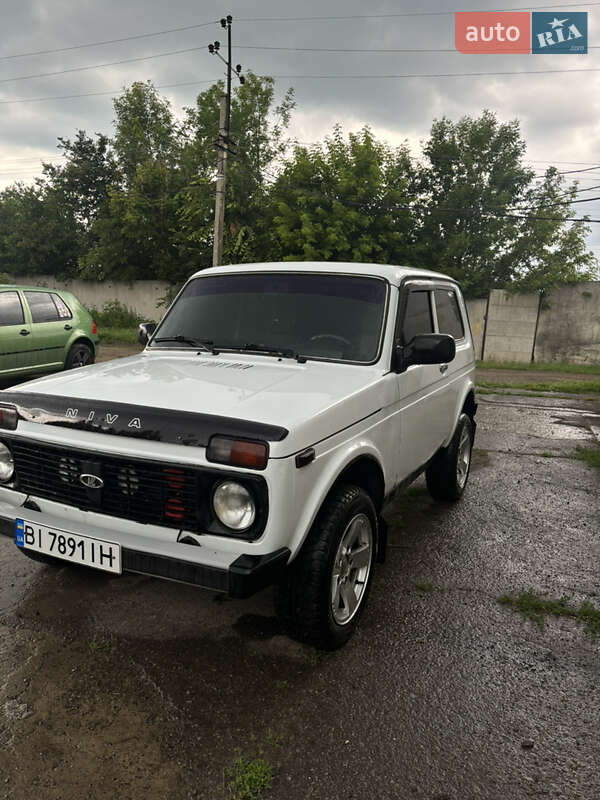Позашляховик / Кросовер ВАЗ / Lada 21214 / 4x4 2013 в Харкові