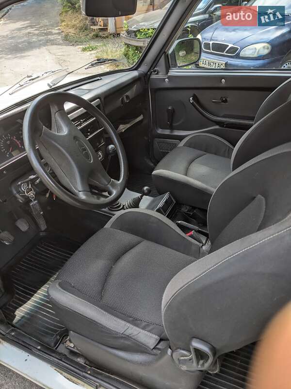 Позашляховик / Кросовер ВАЗ / Lada 21214 / 4x4 2011 в Києві